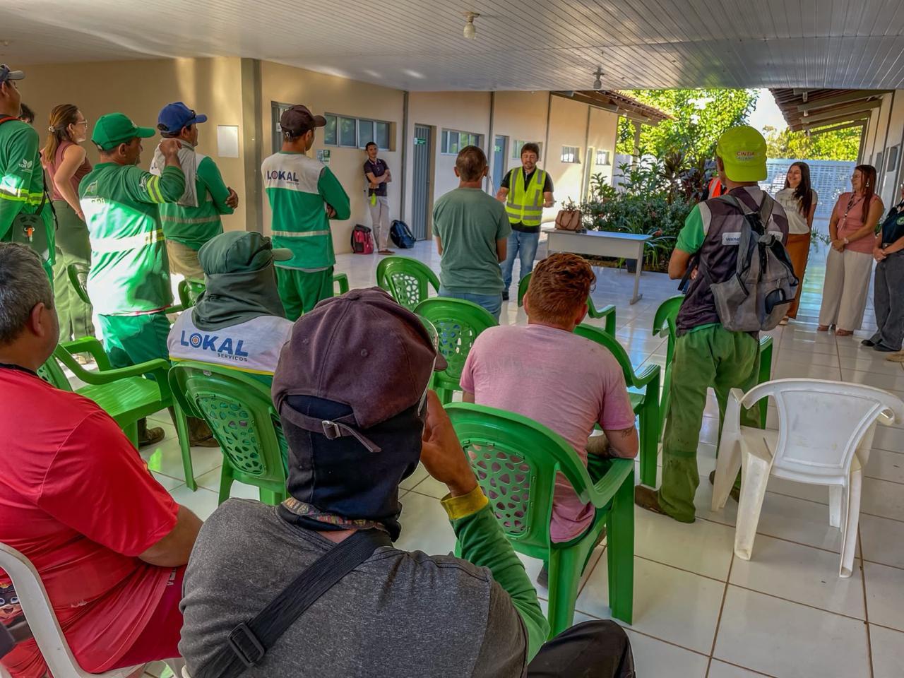 Prefeitura de Piripiri promove palestra sobre segurança do trabalho e uso de EPIs