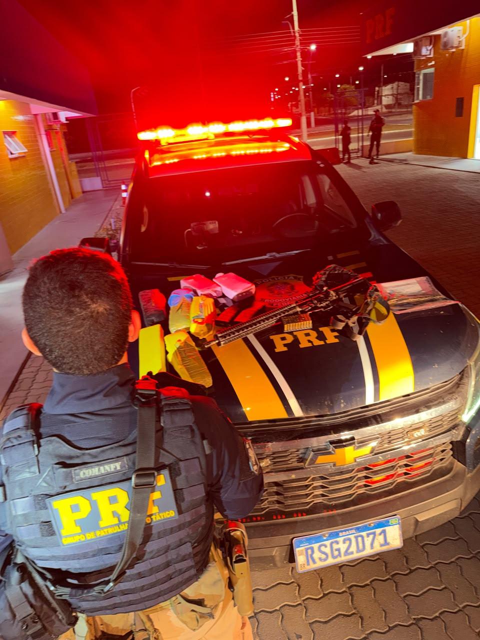 PRF apreende fuzil, drogas e mais de 200 munições durante abordagem no litoral do Piauí