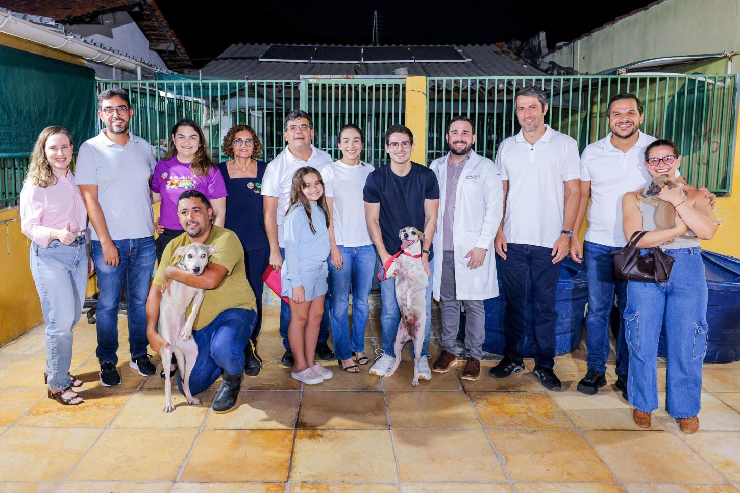 Governador anuncia expansão das ações de proteção animal após visita à Apipa