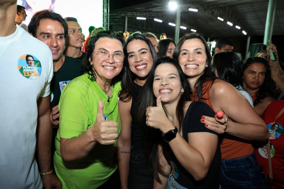Reunião de apoio promovida pela prefeita Jôve Olliveira