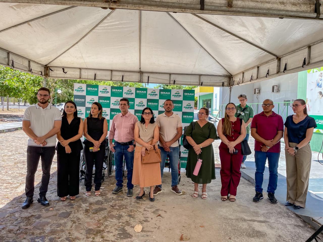Programa Passo à Frente inicia entrega de 929 equipamentos ortopédicos em Piripiri