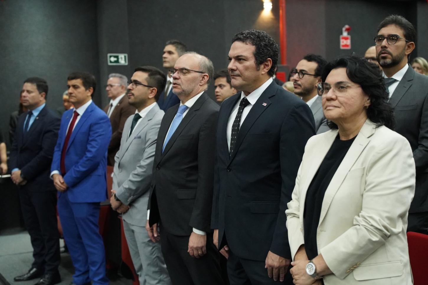 Prefeita Jôve Oliveira recebe Ordem do Mérito Judiciário do TJPI