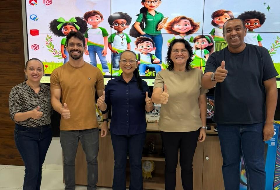 Prefeitura de Piripiri anuncia 16º salário para servidores da Educação e mais de R$ 11,5 milhões em pagamentos