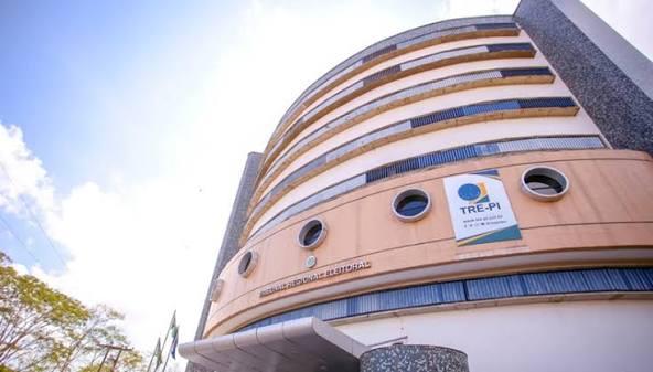 TRE-PI afasta chefe de cartório eleitoral em Piripiri após postagem com viés político