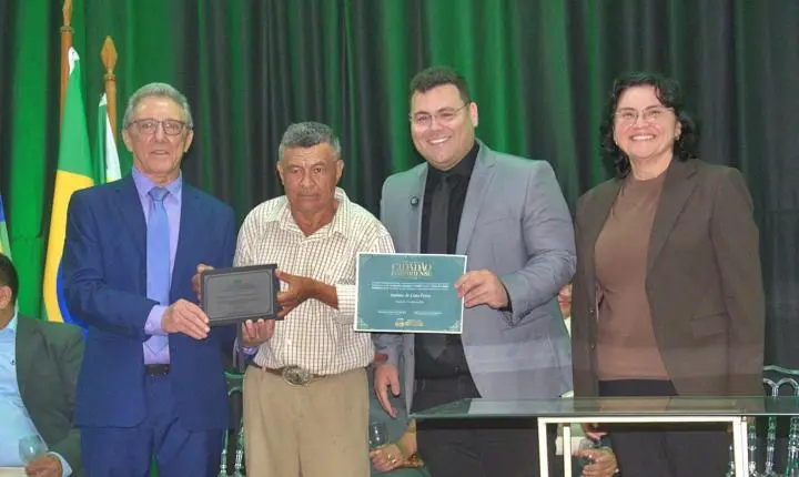 Câmara de Piripiri homenageia personalidades com Títulos de Cidadão e Cidadã Piripiriense