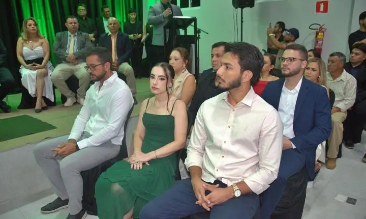 Câmara de Piripiri homenageia personalidades com Títulos de Cidadão e Cidadã Piripiriense