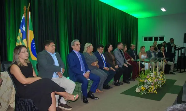 Câmara de Piripiri homenageia personalidades com Títulos de Cidadão e Cidadã Piripiriense
