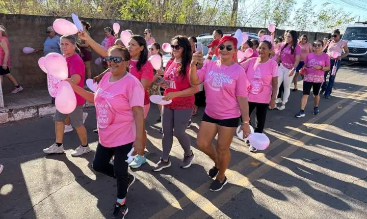 Caminhada do Outubro Rosa reúne mulheres em Piripiri e reforça cuidados com a saúde