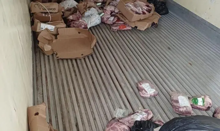 Carne vencida e sem refrigeração é apreendida na BR-316 no Piauí