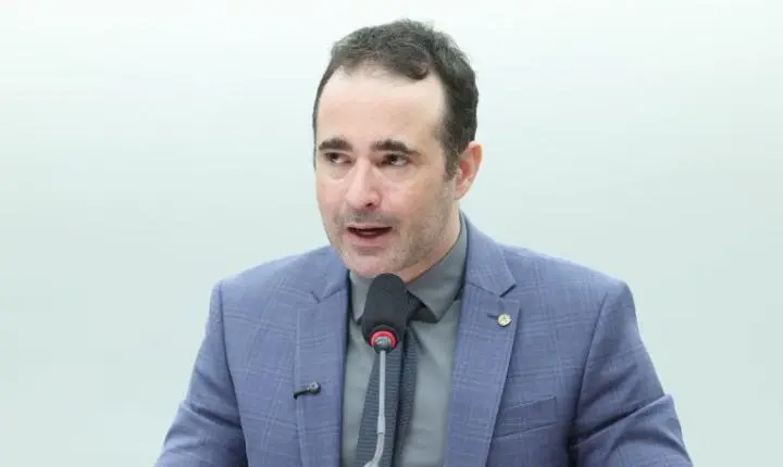 Comissão aprova auxílio de R$ 600 para mães atípicas