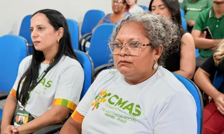Conselho Municipal dos Direitos da Pessoa Idosa de Piripiri empossa nova diretoria e entrega portarias aos conselheiros
