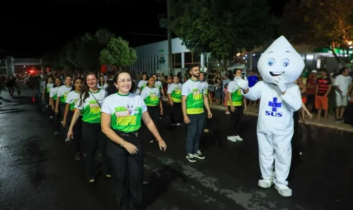 Desfile Cívico de 7 de Setembro reúne escolas, instituições e forças de segurança em Piripiri