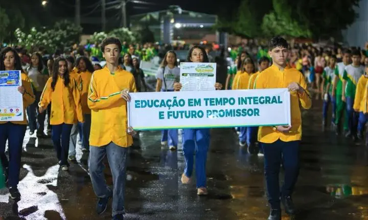 Desfile Cívico de 7 de Setembro reúne escolas, instituições e forças de segurança em Piripiri