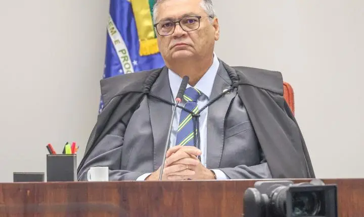 Dino derruba decisão de Mendonça e libera post sobre Nossa Senhora