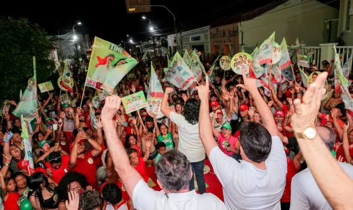 Em Piripiri, Rafael Fonteles reúne multidão e ressalta série de ações no município