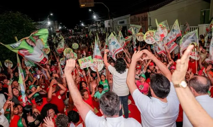 Em Piripiri, Rafael Fonteles reúne multidão e ressalta série de ações no município