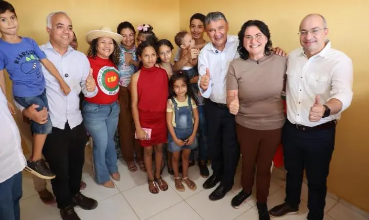 Entrega de 236 novas moradias transforma a vida de famílias em Piripiri