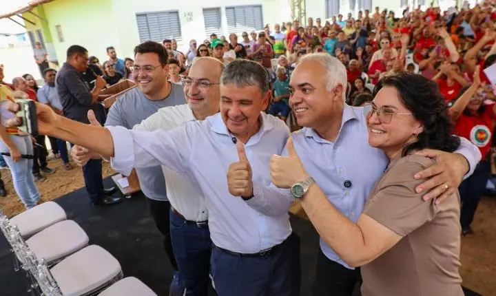 Entrega de 236 novas moradias transforma a vida de famílias em Piripiri