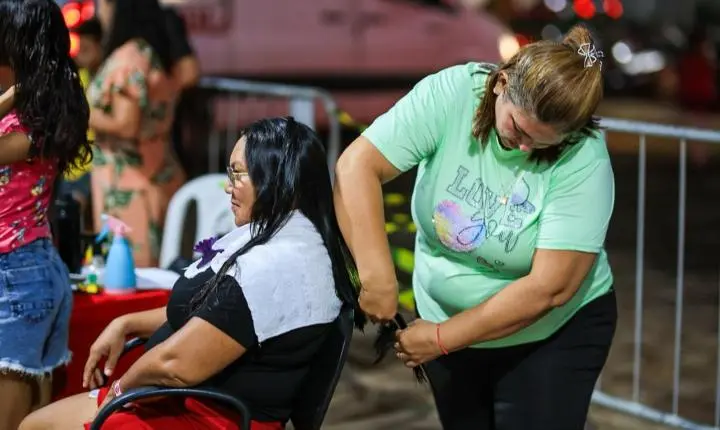 Festa das Mães promovida pela Prefeitura de Piripiri reúne grande público e sorteia moto 0 km