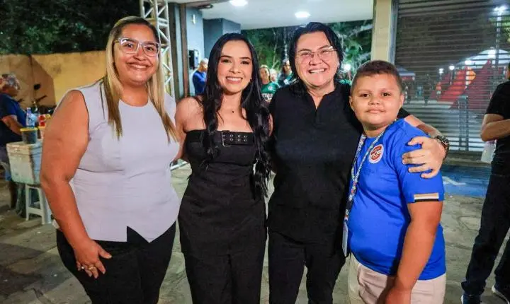 Festa das Mães promovida pela Prefeitura de Piripiri reúne grande público e sorteia moto 0 km