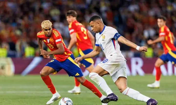 França e Espanha decidem hoje vaga na final da Copa do Mundo