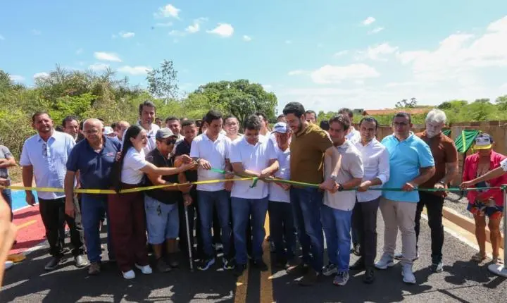 Governo do Estado impulsiona desenvolvimento de Castelo do Piauí com exames especializados, reforço policial e nova ligação com o cânion