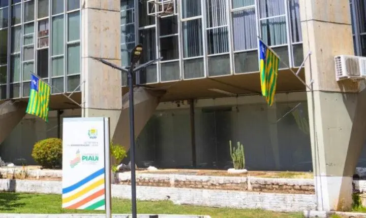 Governo do Piauí define banca organizadora do concurso público unificado  