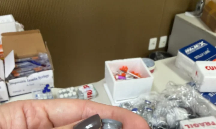 Mulher é presa em Teresina suspeita de fornecer medicamentos irregulares para procedimentos estéticos