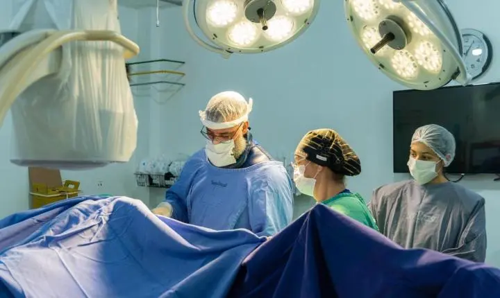 Ortopedia do HRCR realiza cirurgias inéditas com técnicas modernas que garantem recuperação mais rápida e segura