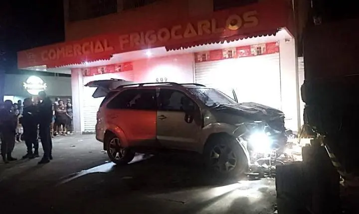 Perseguição policial em Piracuruca termina em colisão, tiroteio e quatro mortes