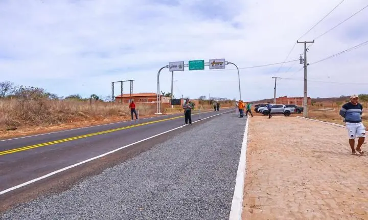  Piauí acelera obras e promete restaurar toda malha rodoviária até 2026
