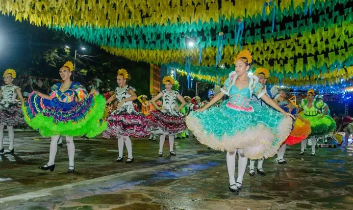 Piripiri Junina atrai grande público na terceira noite de celebrações