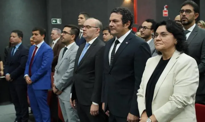 Prefeita Jôve Oliveira recebe Ordem do Mérito Judiciário do TJPI