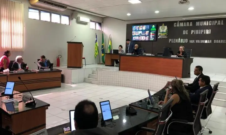 Prefeitura apresenta Projeto da LDO 2027 à Câmara de Piripiri