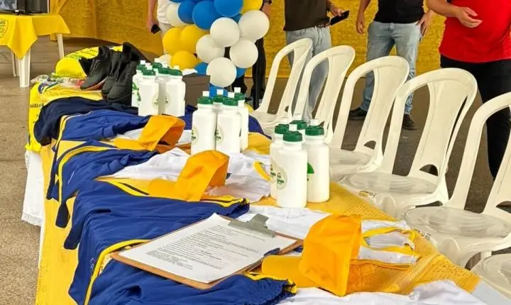 Prefeitura de Piripiri e AABB celebram 5 anos do AABB Comunidade com entrega de kits aos alunos