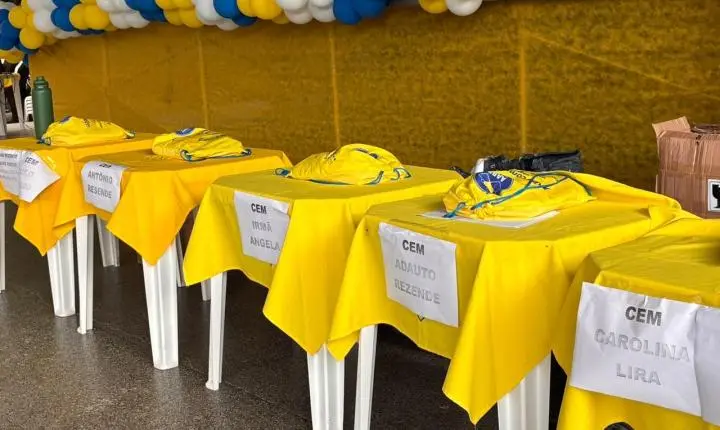 Prefeitura de Piripiri e AABB celebram 5 anos do AABB Comunidade com entrega de kits aos alunos