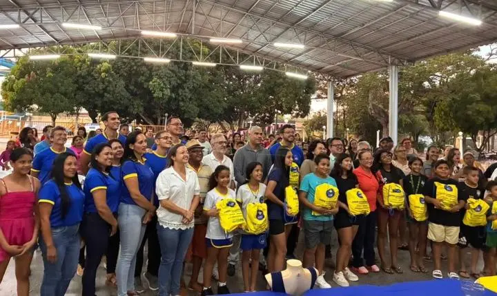 Prefeitura de Piripiri e AABB celebram 5 anos do AABB Comunidade com entrega de kits aos alunos