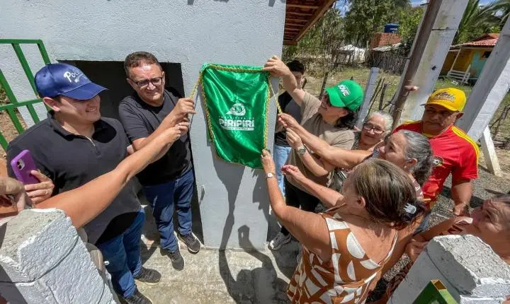 Prefeitura de Piripiri entrega estradas recuperadas e implantação de abastecimento de água na zona rural