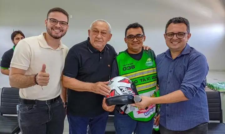 Prefeitura de Piripiri entrega novos coletes e promove ações de saúde para mototaxistas  