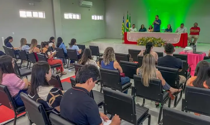 Prefeitura de Piripiri fortalece ações educacionais em encontro regional promovido pela 3ª GRE  