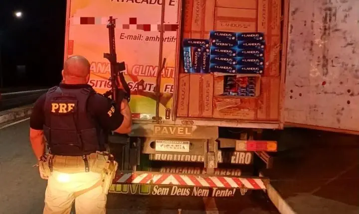 PRF apreende 200 mil maços de cigarros contrabandeados no Norte do Piauí