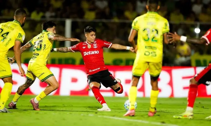 Rodada do Brasileirão tem goleadas, tropeço do líder e mudanças importantes na tabela