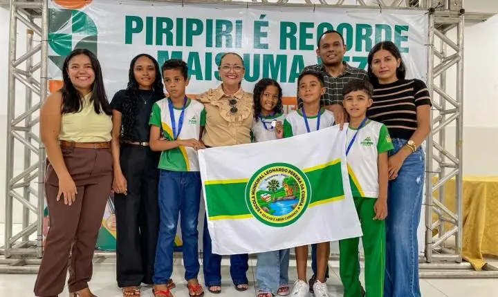 SEDUC de Piripiri entrega 328 medalhas da OBMEP Mirim a estudantes da rede municipal