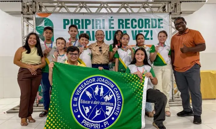 SEDUC de Piripiri entrega 328 medalhas da OBMEP Mirim a estudantes da rede municipal