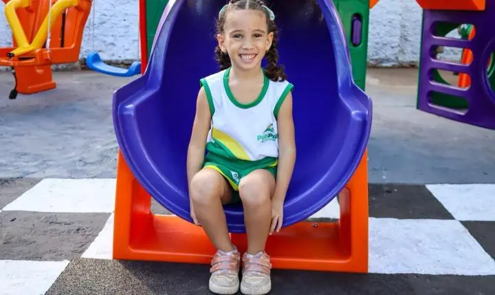SEDUC de Piripiri entrega playground à Creche Antônio Isaías, na comunidade Caldeirão