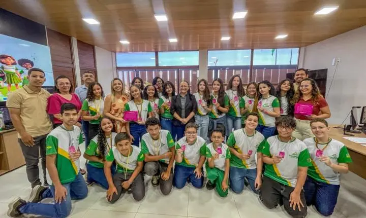 SEDUC de Piripiri homenageia alunos medalhistas em olimpíadas nacionais e celebra protagonismo estudantil