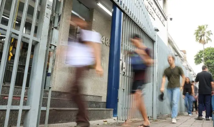 Termina neste domingo prazo escolher idioma da prova do Enem 2026