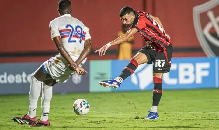 Vitória bate Piauí e assume liderança da Copa do Nordeste